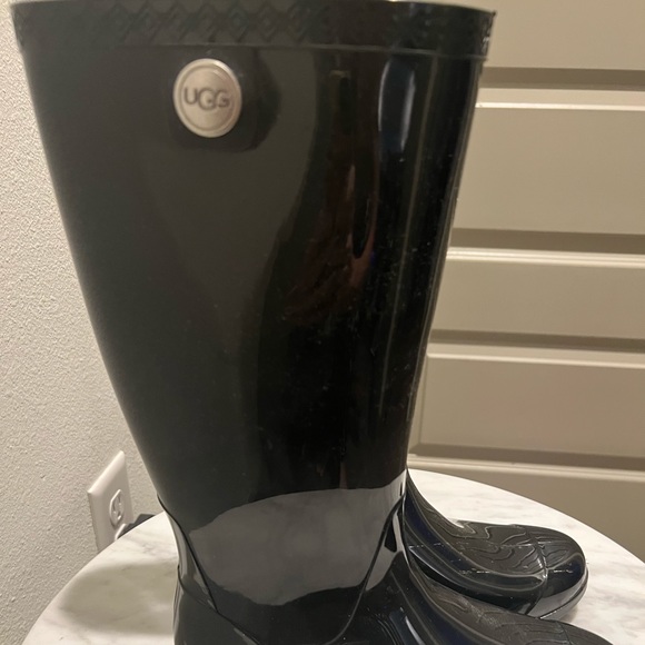 UGG Rainboots - Picture 3 of 6